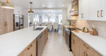 Stylish Stunning & Cozy Heated Pool Home