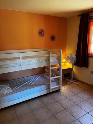2 bedrooms, free WiFi
