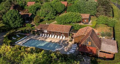 Rossignol, Gîte en bois au Hameau des Laurières