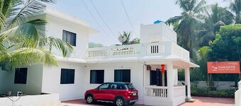 4-bedroom bungalow in fabulous Alibag with AC, WiFi, swimming pool and parking 