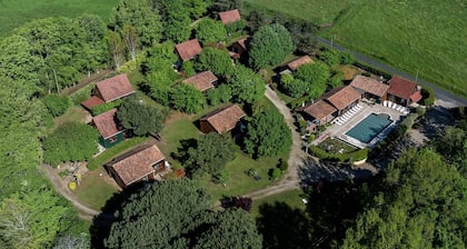 Pinson, Gßte avec spa extérieur idéal couple