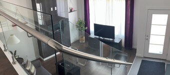 Relax & unwind in this cozy 3-Bedroom Airdrie Townhome