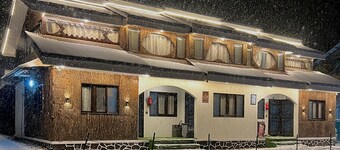 WATERFRONT PINE PAHALGAM