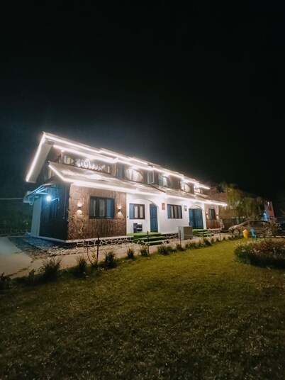 WATERFRONT PINE PAHALGAM