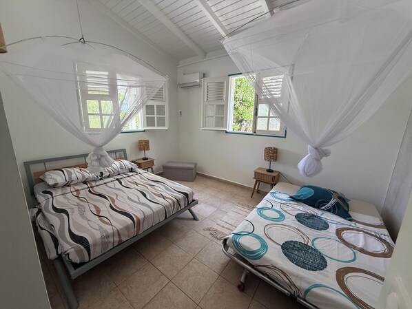 3 chambres, fer et planche à repasser, lit de bébé portatif, Wi-Fi