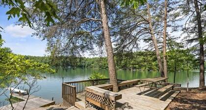 Lake Point Escape - Dock and Hottub on Belews Lake