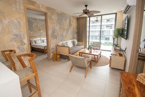 Deluxe Apartment | Living area