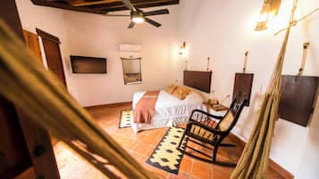 Exclusive Double Room | Laptop workspace, free WiFi