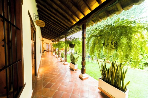 BOHEMIA HOTEL BOUTIQUE 