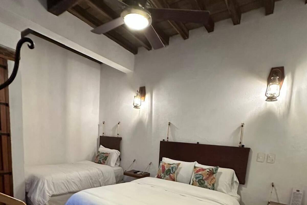 Laptop workspace, free WiFi