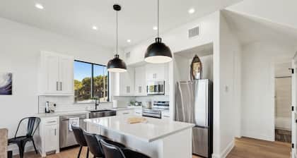 The Retreat 25: Aqua Vista