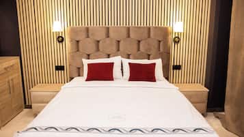 Quarto duplo luxo | Cofres nos quartos, quartos à prova de som, Wi-Fi de cortesia