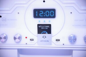 基础双人房 | 客房内保险箱、隔音、免费 WiFi