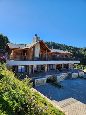 숙박 시설 정면