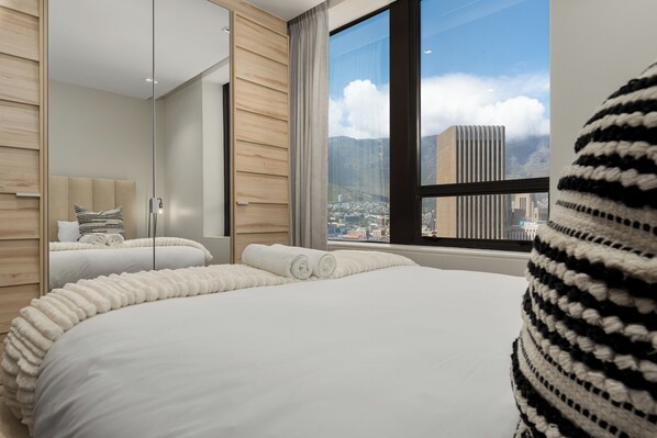 In-room safe, iron/ironing board, internet, bed sheets