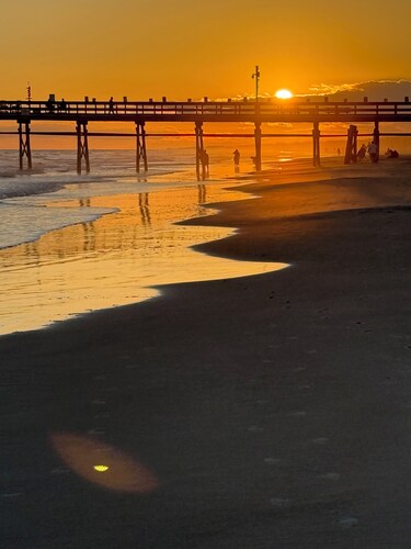 Gorgeous Sunset Pond Views with Coastal Comfort just Minutes to the Ocean