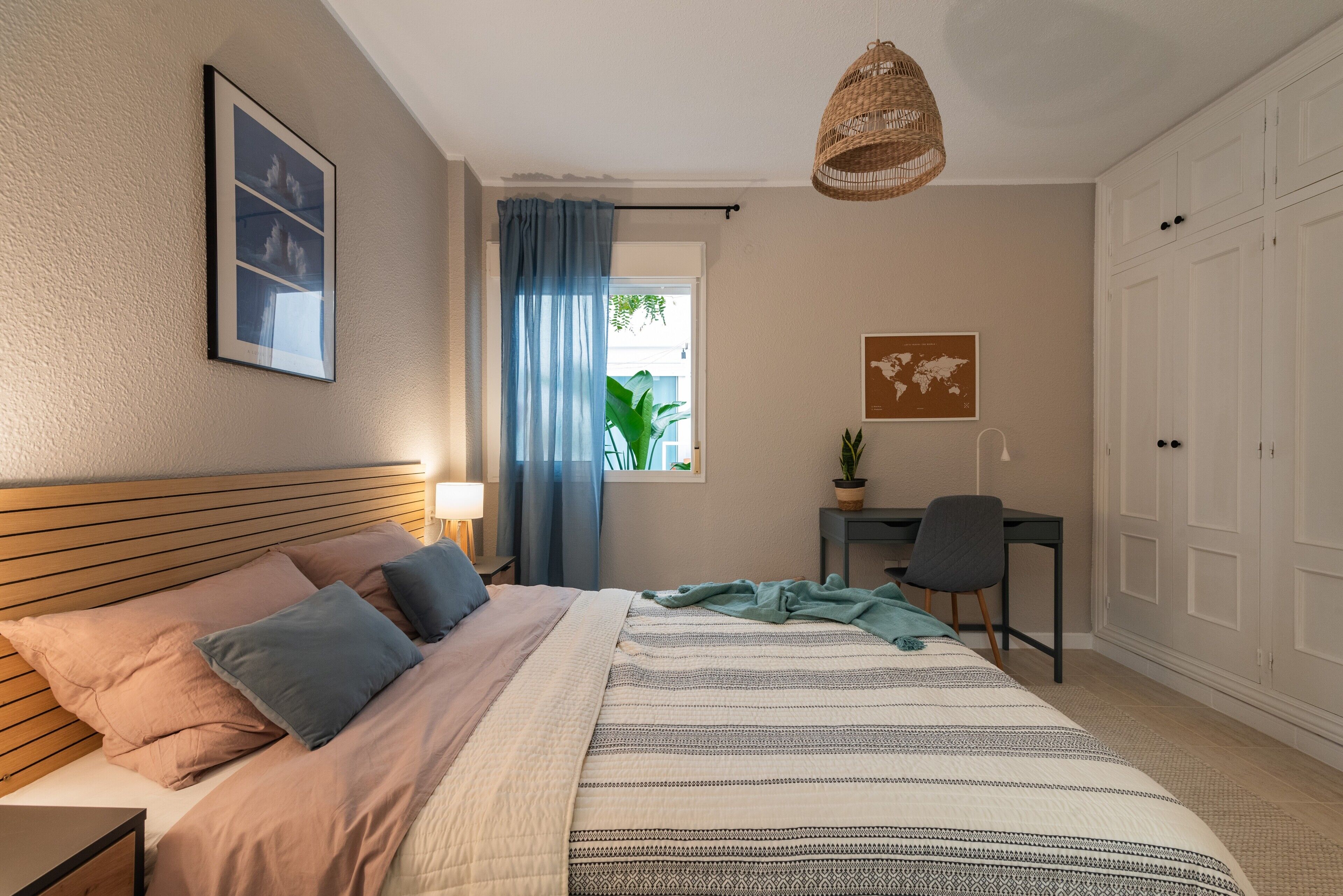 3 chambres, fer et planche à repasser, Wi-Fi gratuit, draps fournis