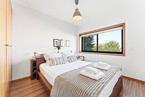 2 bedrooms, iron/ironing board, internet, bed sheets - GuestReady - Seaside Experience in Moledo (Moledo)