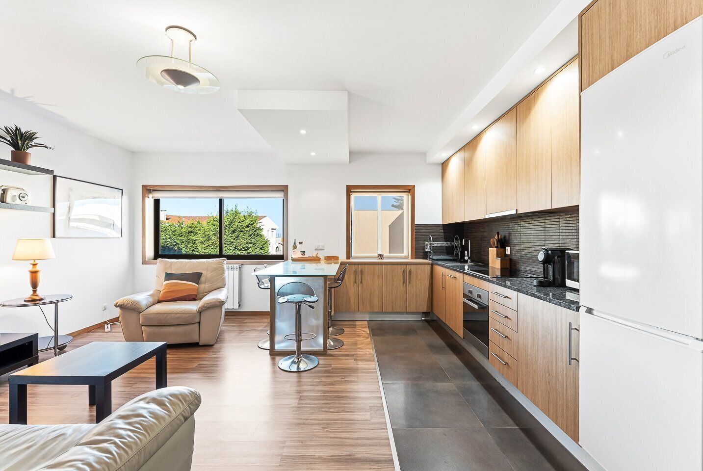 Réfrigérateur, micro-ondes, four, lave-vaisselle