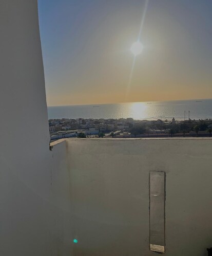 Apartment sea view, 3 minutes from the beach and corniche Anza,  