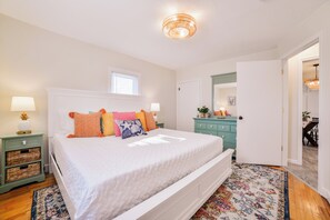 2 bedrooms, desk, iron/ironing board, free WiFi