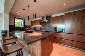 Fridge, microwave, oven, stovetop - Iyari Brisas del Pacifico (Punta Mita)