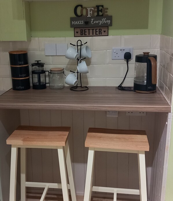 Interior - Superior Apartment | Edinburgh & Glasgow Trains | Private off street parking | (Airdrie)