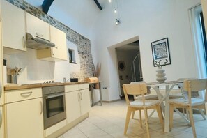 Private kitchen - L'auberge de l'Entre Potes-Boho Chic  (Ath)