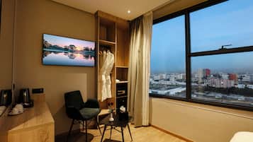 Phòng đôi Premium, 1 phòng ngủ, quang cảnh thành phố | Bộ đồ giường cao cấp, minibar, két bảo mật tại phòng