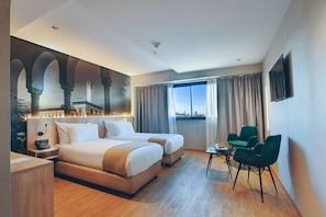 Phòng đôi Premium, 1 phòng ngủ, quang cảnh thành phố | Bộ đồ giường cao cấp, minibar, két bảo mật tại phòng 