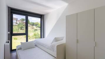 3 slaapkamers, een strijkplank/strijkijzer