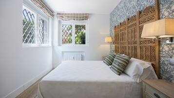 3 slaapkamers, een strijkplank/strijkijzer, wifi, beddengoed