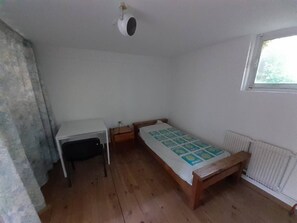 3 bedrooms, WiFi, bed sheets