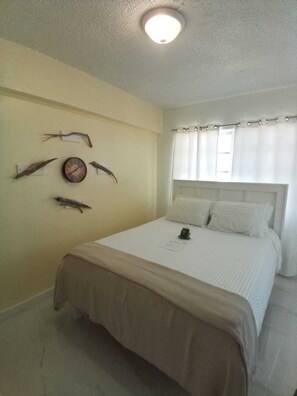 1 dormitorio, escritorio, wifi y ropa de cama