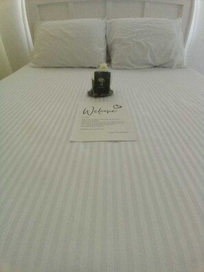 1 habitación, escritorio, wifi y ropa de cama