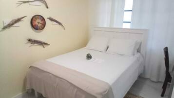 1 quarto, escrivaninha, Wi-Fi, roupa de cama