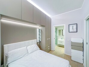 1 chambre, fer et planche à repasser, Wi-Fi gratuit, draps fournis