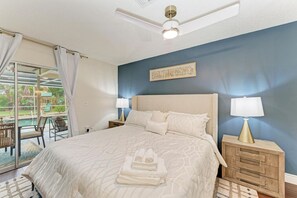 Iron/ironing board, travel cot, free WiFi, bed sheets - Pickleball & Play: Heated Pool, Games, Mini-Golf (Bradenton)