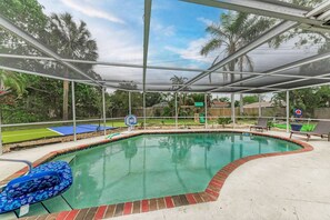 Een verwarmd zwembad