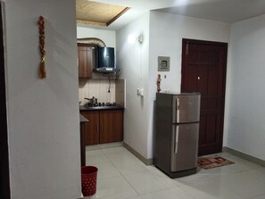 Micro-ondes, four, plaque de cuisson