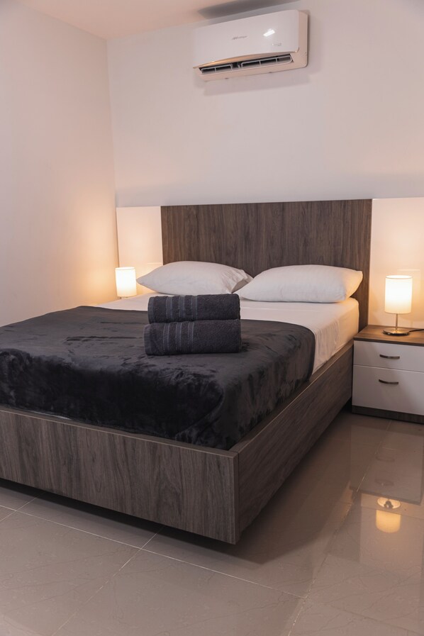 1 bedroom, iron/ironing board, WiFi, bed sheets