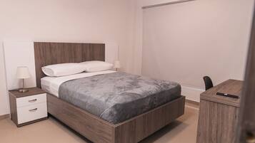 1 chambre, fer et planche Ă  repasser, Wi-Fi, draps fournis