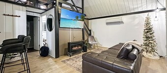 Cozy 2-bedroom A-Frame near the Lake