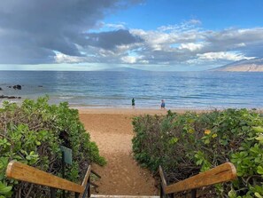 Beach - Wailea Getaway - 2BD - steps to great pool & beach (Kihei)