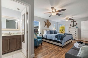 3 bedrooms, desk, iron/ironing board, travel crib