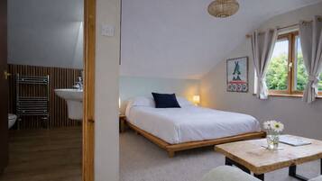 3 chambres, fer et planche à repasser, lit parapluie, Wi-Fi