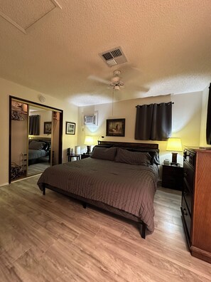 1 間睡房、熨斗/熨衫板、Wi-Fi、床單