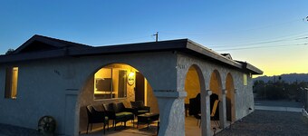 Charming 1-bedroom house with big yard, AC and WiFi in delightful Fort Mohave