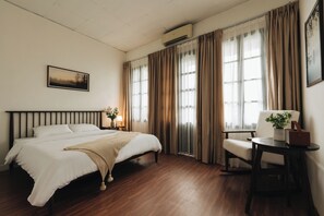 3 slaapkamers, een strijkplank/strijkijzer, wifi
