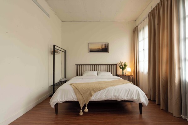 3 slaapkamers, een strijkplank/strijkijzer, wifi